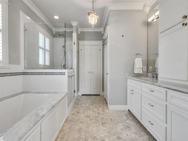 521 W 22nd Street, Houston, TX 77008