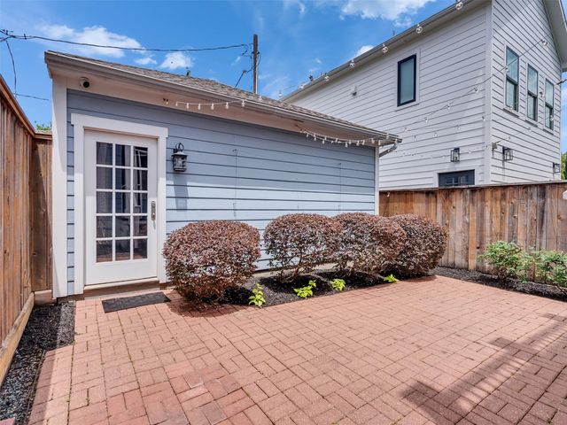 521 W 22nd Street, Houston, TX 77008