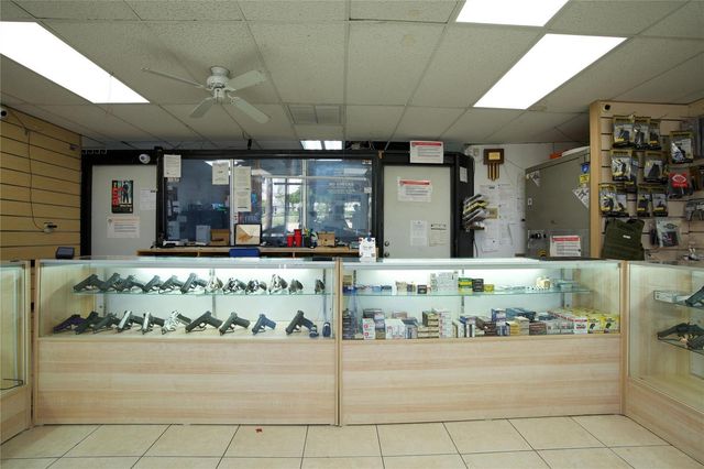 4581 N Dixie Highway, Deerfield Beach, FL 33064