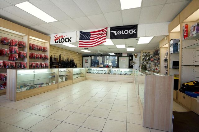 4581 N Dixie Highway, Deerfield Beach, FL 33064