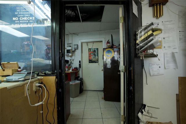 4581 N Dixie Highway, Deerfield Beach, FL 33064
