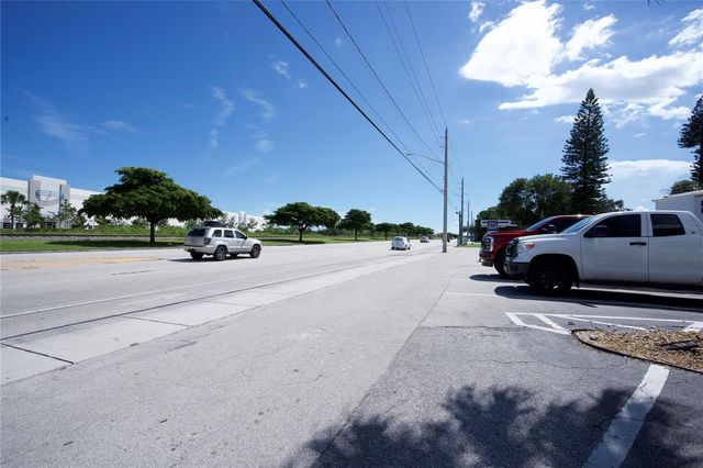 4581 N Dixie Highway, Deerfield Beach, FL 33064