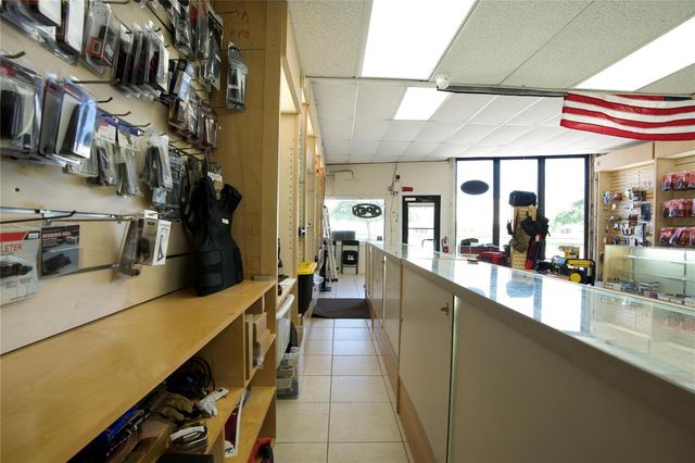 4581 N Dixie Highway, Deerfield Beach, FL 33064