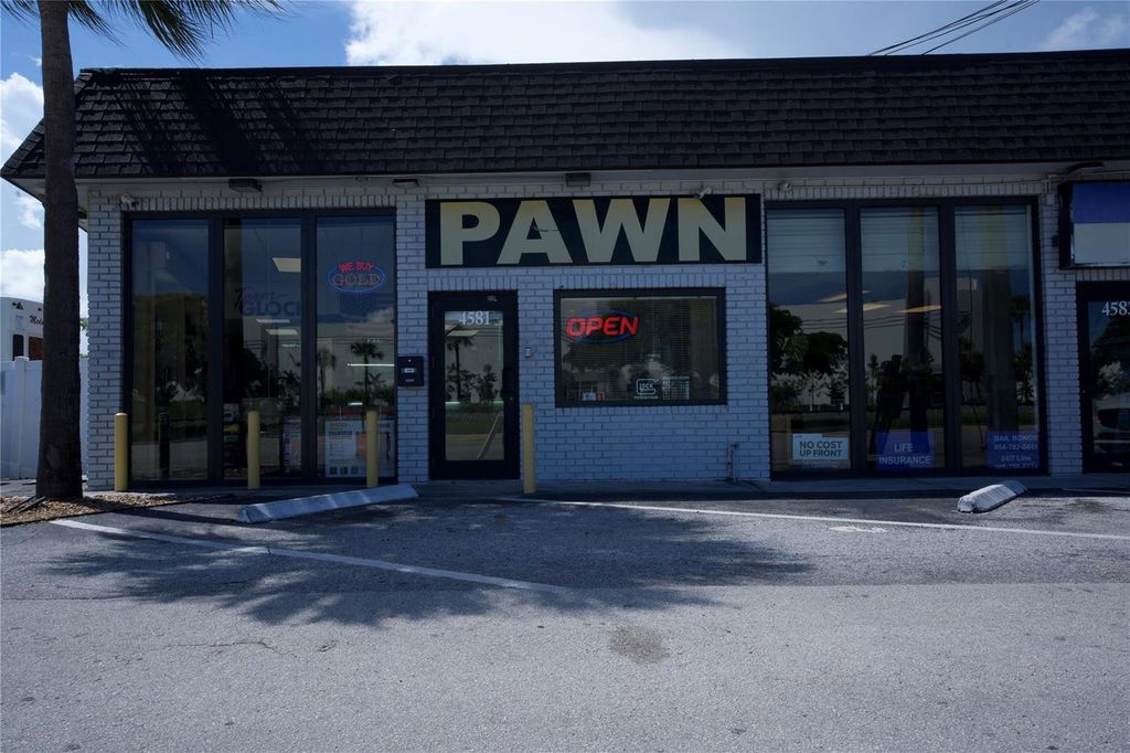 4581 N Dixie Highway, Deerfield Beach, FL 33064