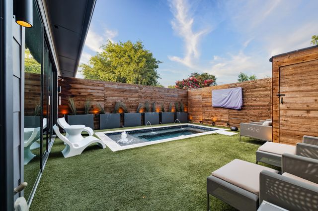 6804 Webster Street, Dallas, TX 75209