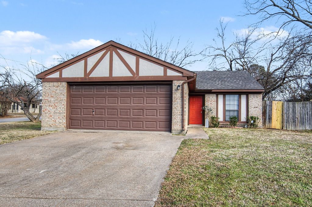 5001 Bama Drive, Arlington, TX 76017