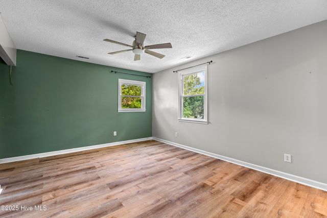 403 Scotsdale Drive, Jacksonville, NC 28546