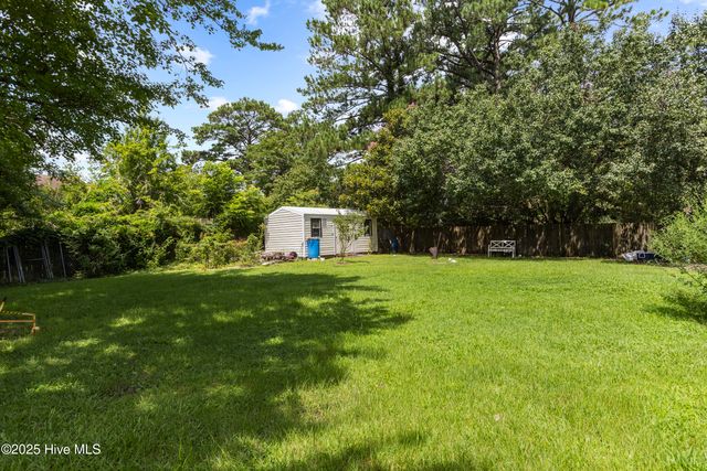 403 Scotsdale Drive, Jacksonville, NC 28546