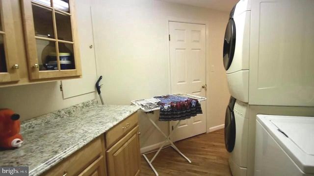 11120 LAKE BREEZE DR, North Potomac, MD 20878