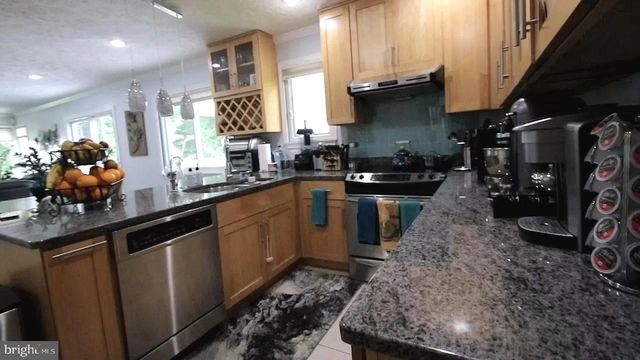 11120 LAKE BREEZE DR, North Potomac, MD 20878