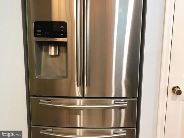 11120 LAKE BREEZE DR, North Potomac, MD 20878