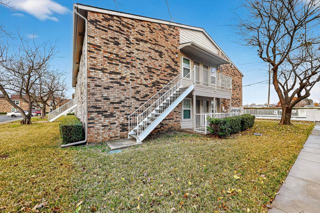 2200 E Trinity Mills Road 616, Carrollton, TX 75006