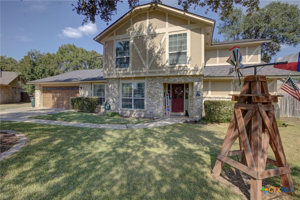 310 Stoneham Circle, Seguin, TX 78155