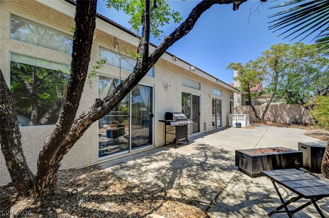 1728 Pacific Castle Place, Las Vegas, NV 89144