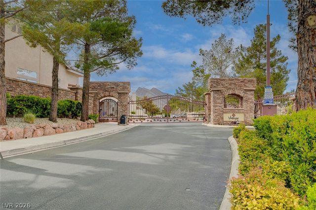 1728 Pacific Castle Place, Las Vegas, NV 89144
