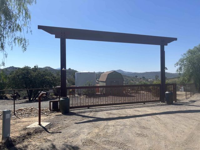 19987 Sunset Oaks Dr, Ramona, CA 92065