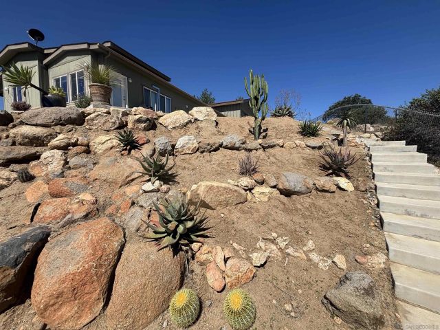 19987 Sunset Oaks Dr, Ramona, CA 92065