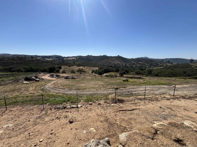 19987 Sunset Oaks Dr, Ramona, CA 92065