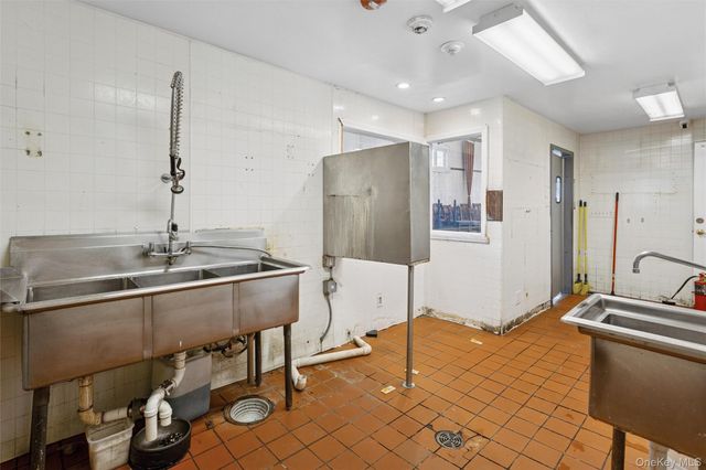 228 Merrick Road, Rockville Centre, NY 11570