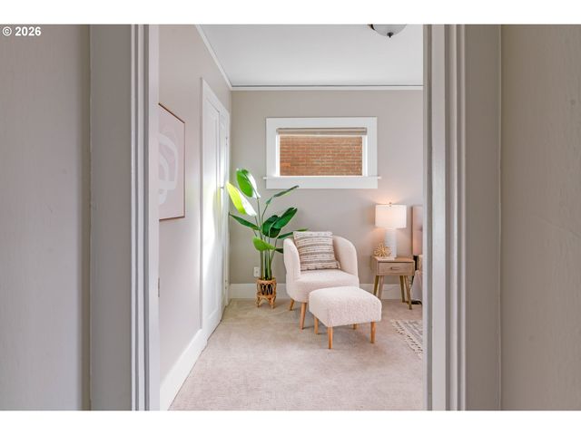 6010 Se WOODSTOCK Blvd, Portland, OR 97206