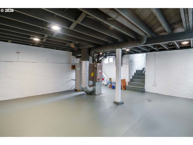 6010 Se WOODSTOCK Blvd, Portland, OR 97206