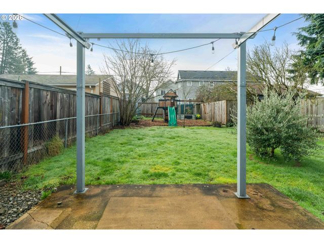 6010 Se WOODSTOCK Blvd, Portland, OR 97206