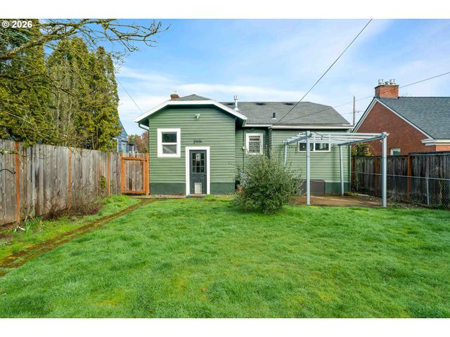 6010 Se WOODSTOCK Blvd, Portland, OR 97206