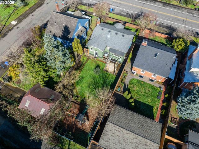 6010 Se WOODSTOCK Blvd, Portland, OR 97206