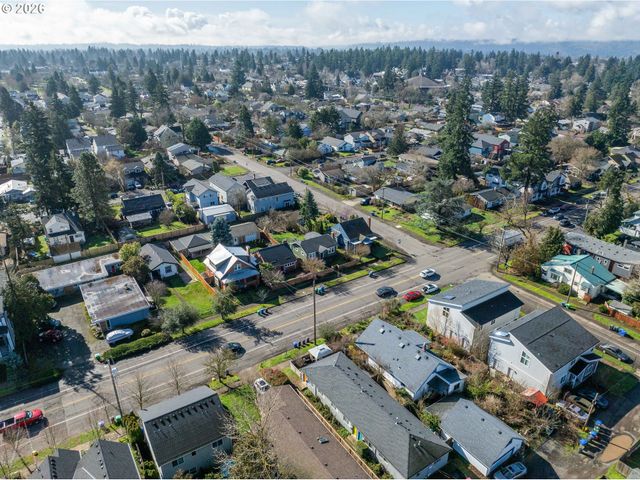 6010 Se WOODSTOCK Blvd, Portland, OR 97206