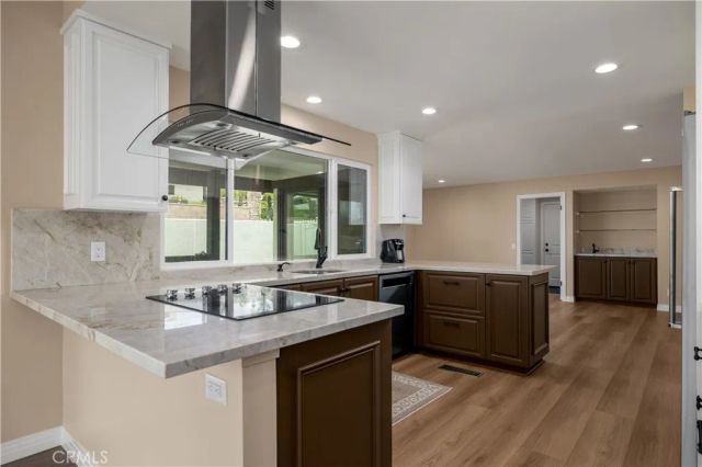 29096 Old Wrangler Road, Canyon Lake, CA 92587