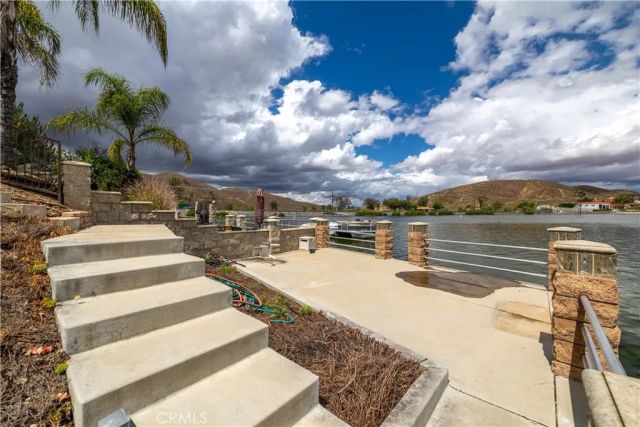 29096 Old Wrangler Road, Canyon Lake, CA 92587