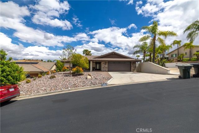 29096 Old Wrangler Road, Canyon Lake, CA 92587