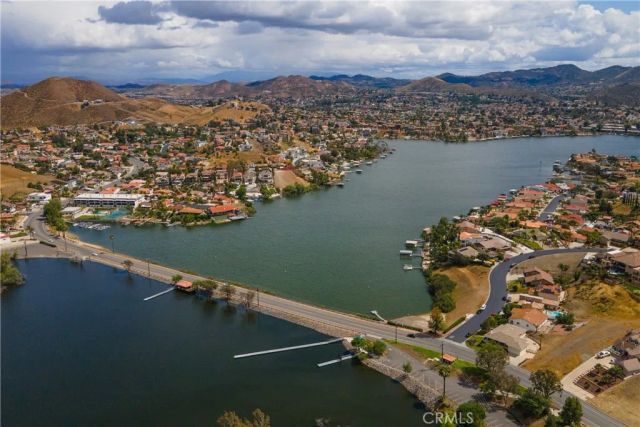 29096 Old Wrangler Road, Canyon Lake, CA 92587