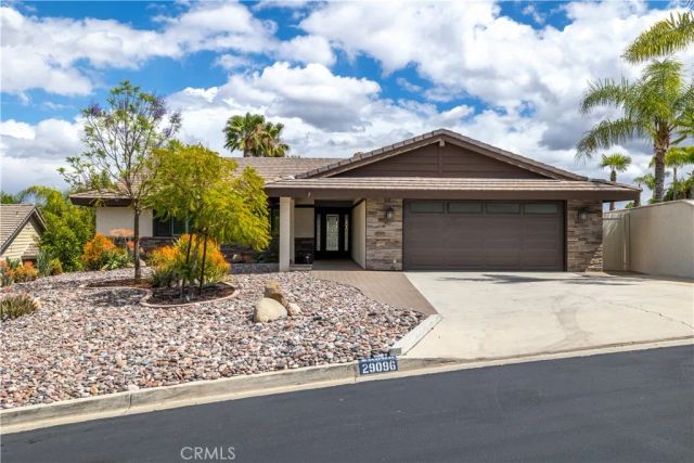29096 Old Wrangler Road, Canyon Lake, CA 92587