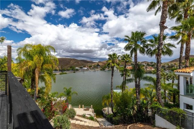 29096 Old Wrangler Road, Canyon Lake, CA 92587