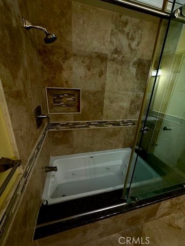 9432 Alderbury, Cypress, CA 90630