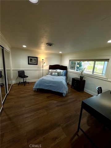 9432 Alderbury, Cypress, CA 90630