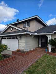 9432 Alderbury, Cypress, CA 90630