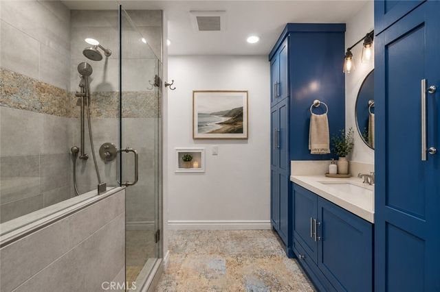 2700 E Panorama Drive 208, Signal Hill, CA 90755