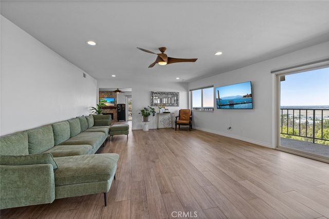 2700 E Panorama Drive 208, Signal Hill, CA 90755