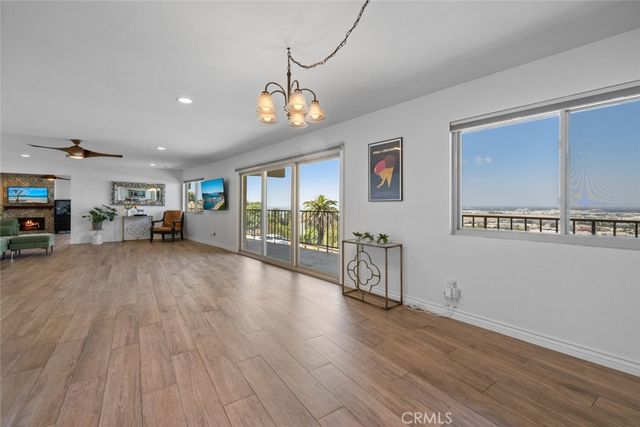 2700 E Panorama Drive 208, Signal Hill, CA 90755