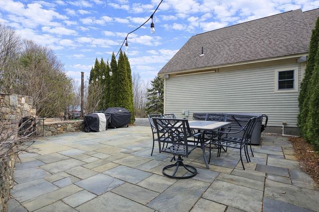 692 Old Walpole Road, Surry, NH 03431