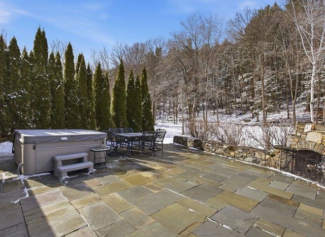 692 Old Walpole Road, Surry, NH 03431