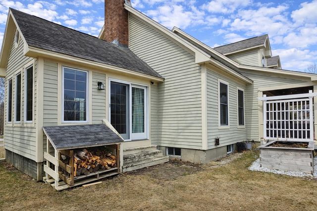 692 Old Walpole Road, Surry, NH 03431