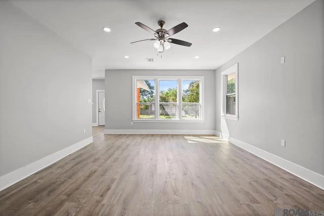 445 Lovers Ln, Baton Rouge, LA 70806