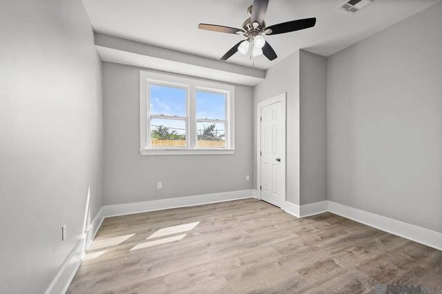 445 Lovers Ln, Baton Rouge, LA 70806