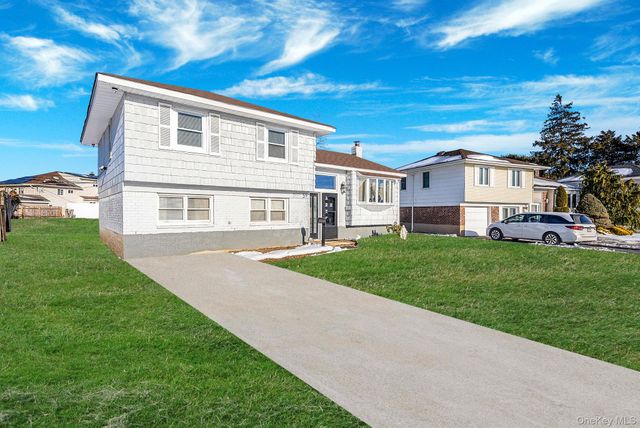 59 Ford Drive W, Massapequa, NY 11758