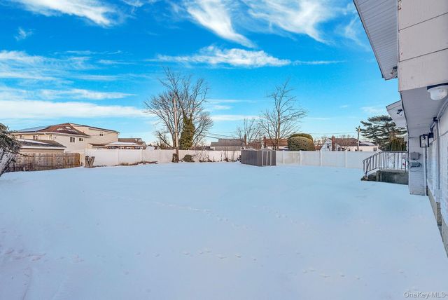 59 Ford Drive W, Massapequa, NY 11758