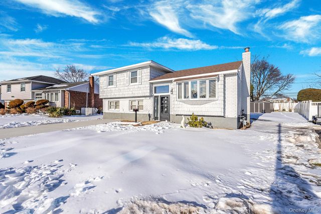 59 Ford Drive W, Massapequa, NY 11758