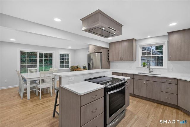 45 Richmond Avenue, New Haven, CT 06515